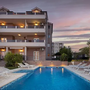 Sunny Garden A2 Apartment